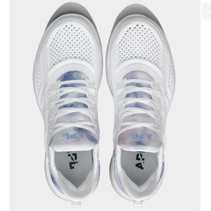 APL x Free People Techloom Tracer White Pastel Size 9 EUC